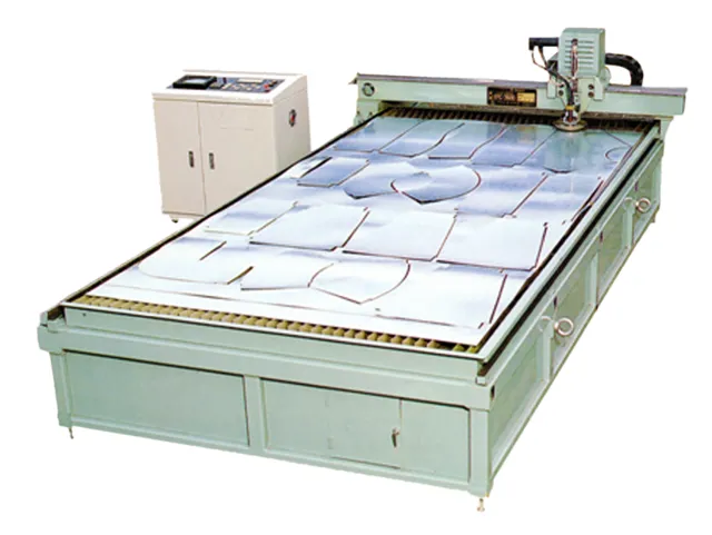 プラズマ切断機 FPC-3600（1987年）
